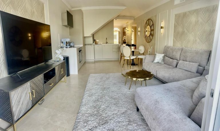 d97721070b6df0ca0f41913fa5e2dd2d - 10