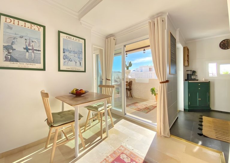 d9b134efd4e5c79d204300a8bc15b7b8 - 15