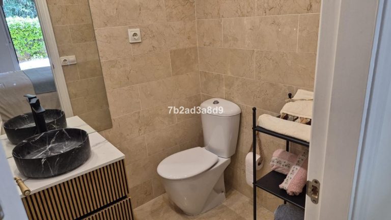 d9bd4c898fdb0f1ff89018fd62b1826f - 13