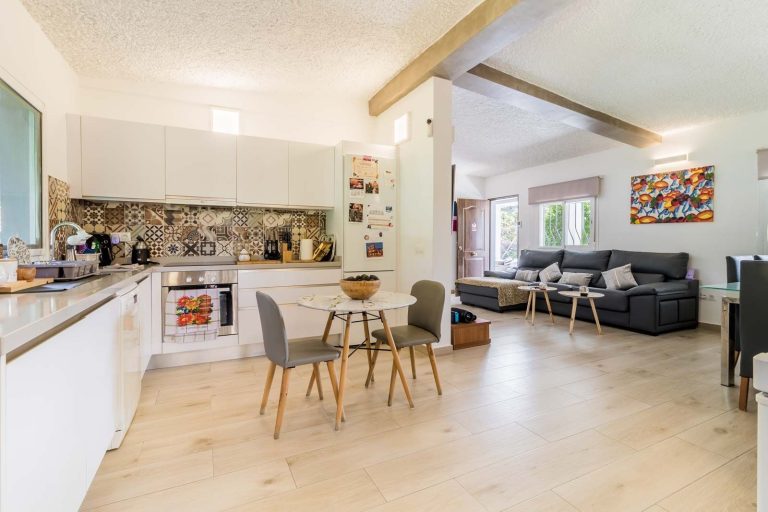 da9bb570934d57327e420e9dc4666a06 - 6