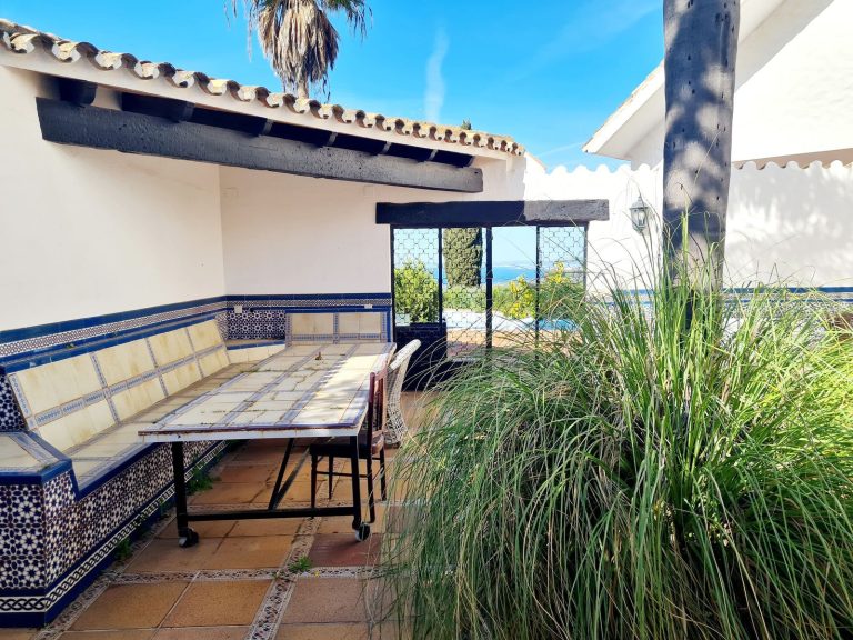 daa85688d07879d9b62fcc80a01296d1 - 10