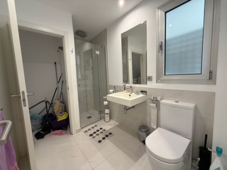 db9942cc5d636d83d8b50859f1d0aa0e - 13