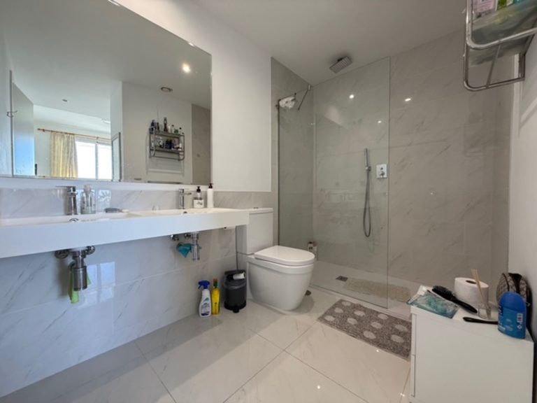 db9942cc5d636d83d8b50859f1d0aa0e - 16