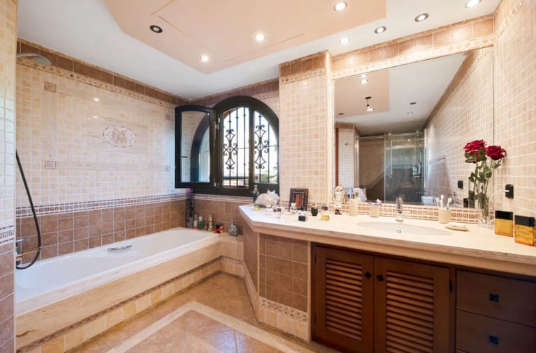 dbec1c5f3ebd11f950f32ca75c160053 - 15