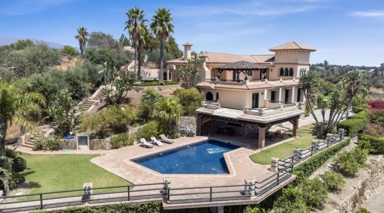 dbec1c5f3ebd11f950f32ca75c160053 - 5