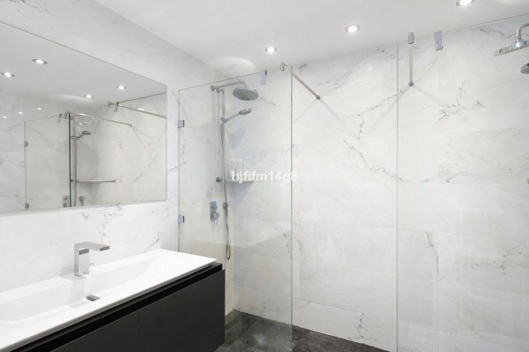 dc70b234046a3e5da4a9db4113695cfd - 10