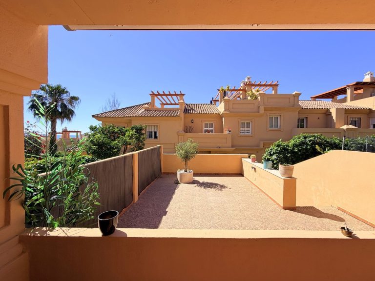 dc817c6bfd10fbc14181b4b1ebebe592 - 8