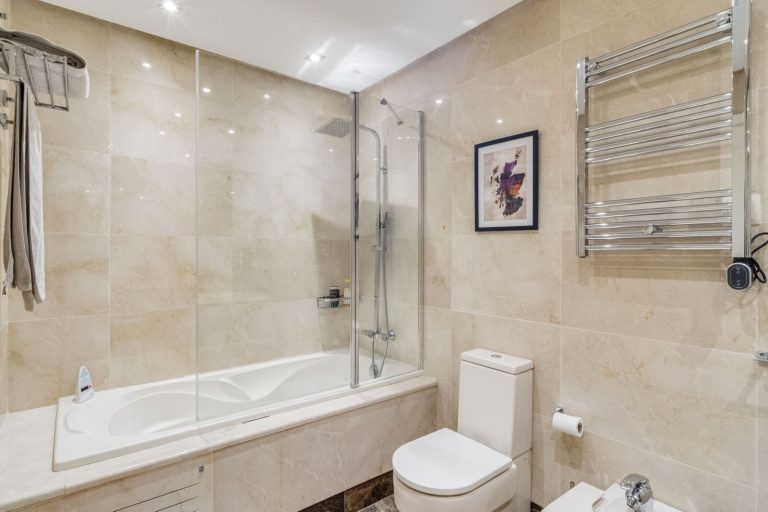 dceaf623732d02b6479ccb283250eff1 - 12