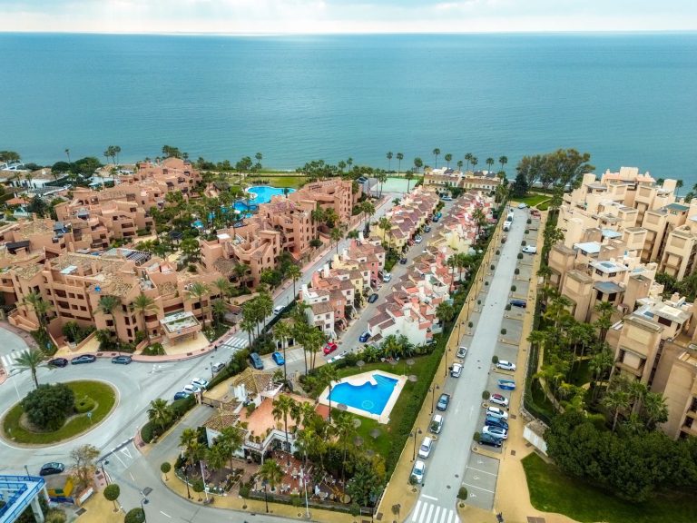 dcffb342f9cd3773e5008a26d3d6f543 - 13