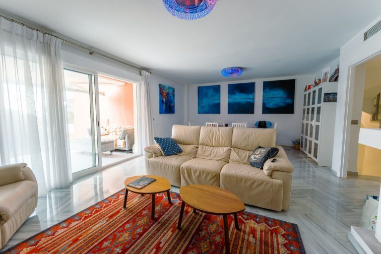 dcffb342f9cd3773e5008a26d3d6f543 - 5