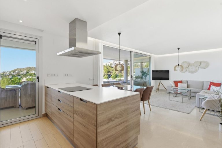 dd83c0c13265551c83b6063c291ed87d - 5