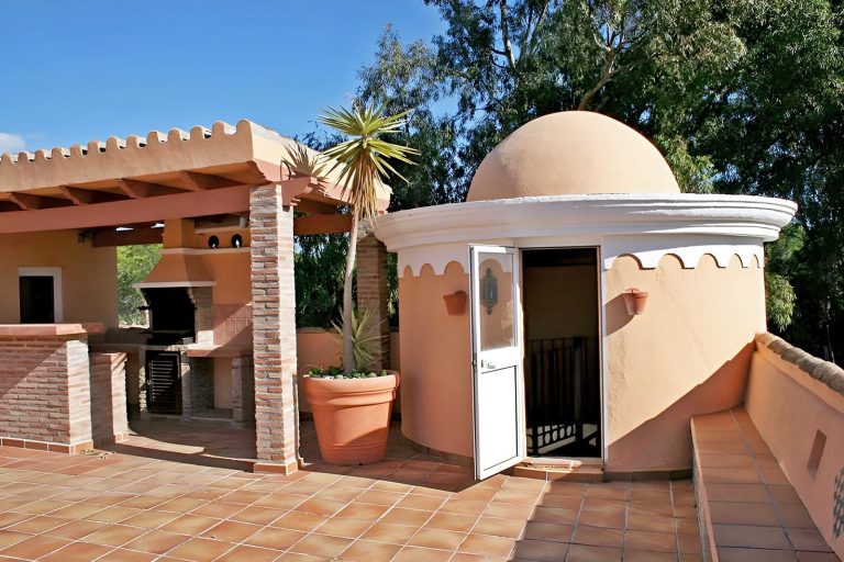 de80c5e9c8eb89f24473f4f6c9349fe7 - 12