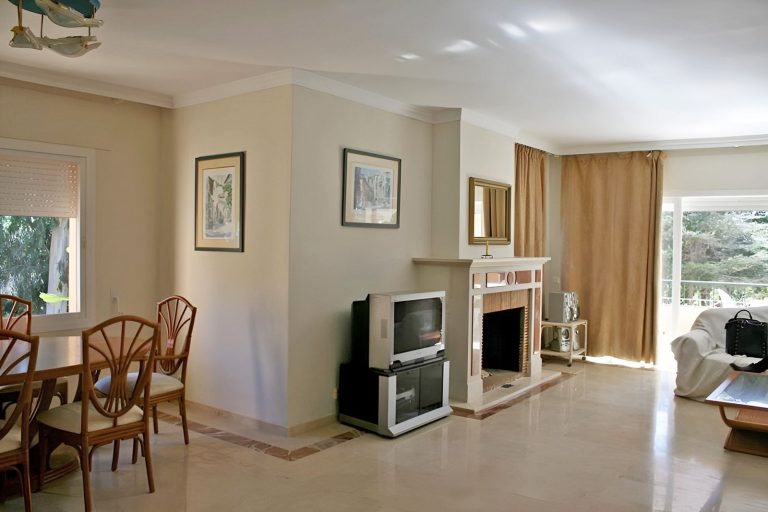 de80c5e9c8eb89f24473f4f6c9349fe7 - 3