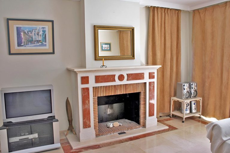 de80c5e9c8eb89f24473f4f6c9349fe7 - 4