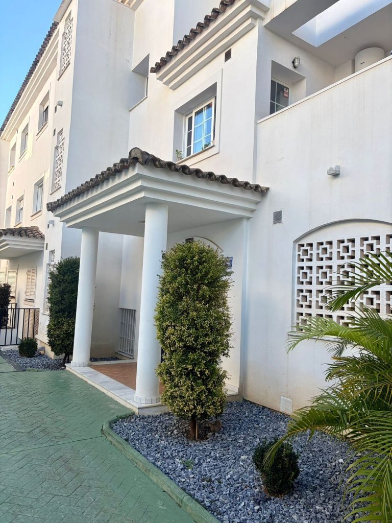 df71aa0945be53eb1216a8763ed07d4c - 14