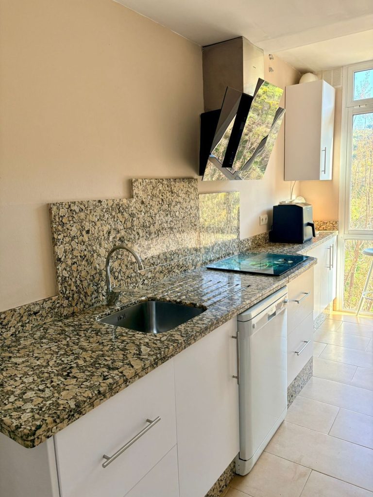 e14e0b1a2fddd02b482245c8229ee7a4 - 7