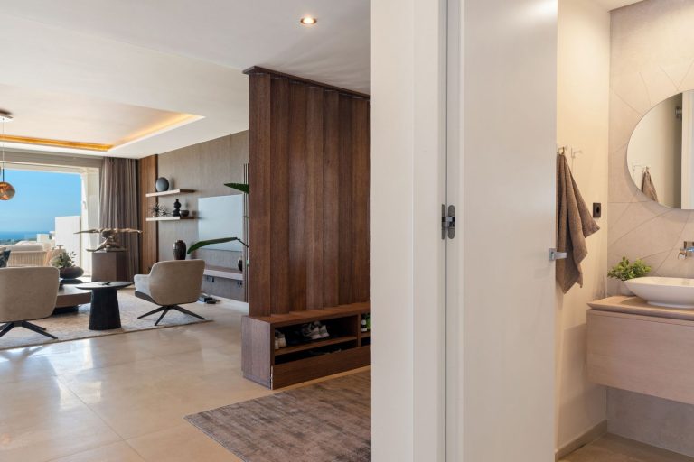 e2db8b38ae9a5e920f0911aca742bb2c - 12