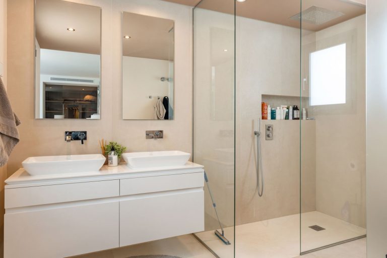 e2db8b38ae9a5e920f0911aca742bb2c - 15