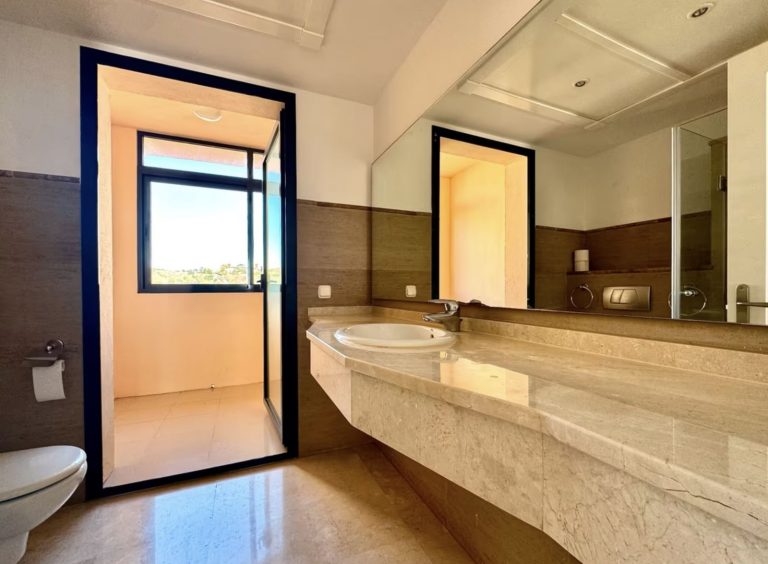 e34077e2f8d861585c6e6aea1b06ed14 - 6