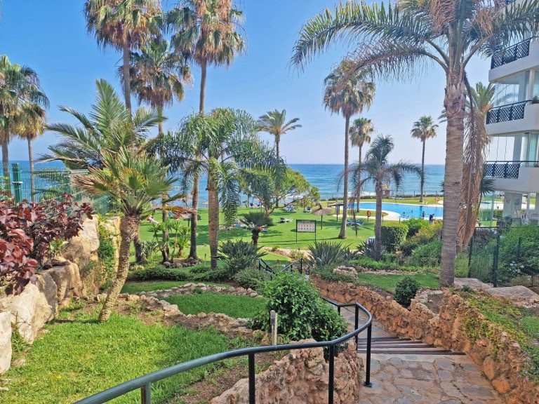 e43ddc09b51bfcf5500302af8384d951 - 4