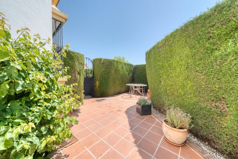 e480e80ef6f8d7dd50360200786660b2 - 12