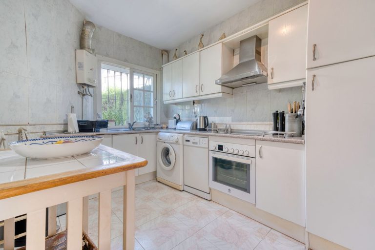 e480e80ef6f8d7dd50360200786660b2 - 6