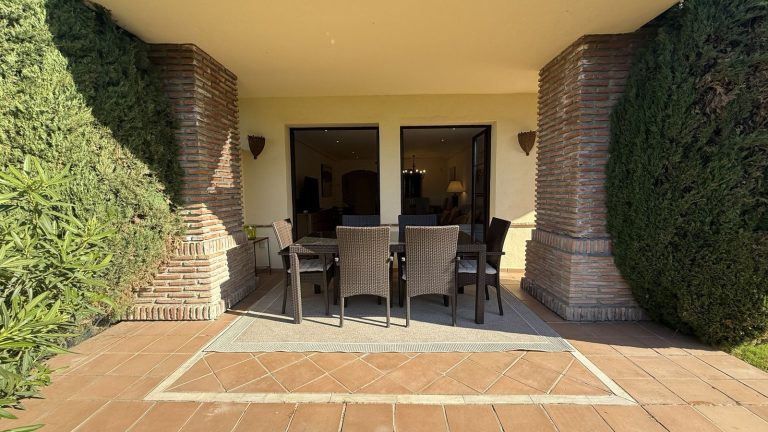 e4b80f4dc6925509695a9874b84f00da - 9