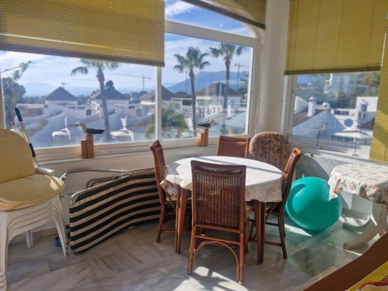 e4effa5a643783a5a9b1684df543bf58 - 14