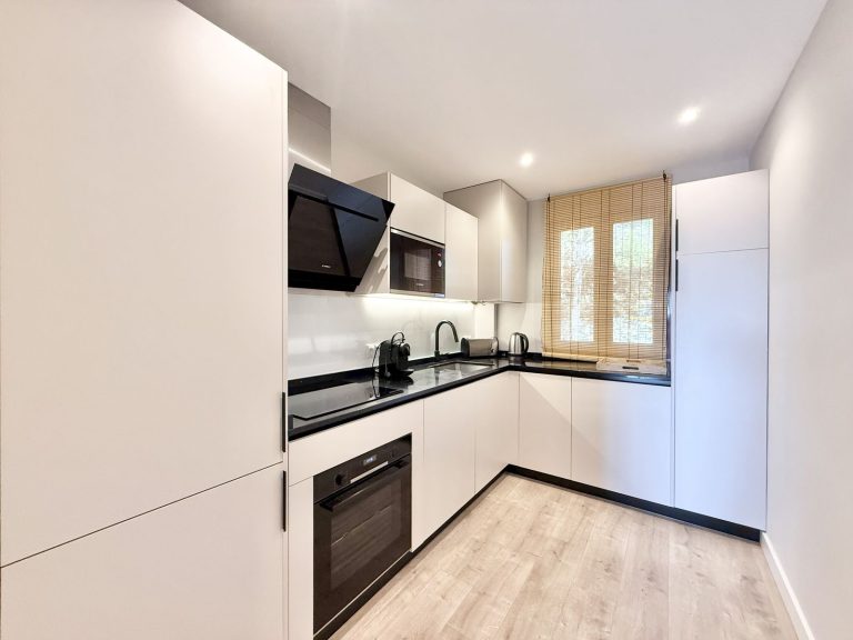 e5132f0d67e8735c2f7a78083c0518f9 - 11