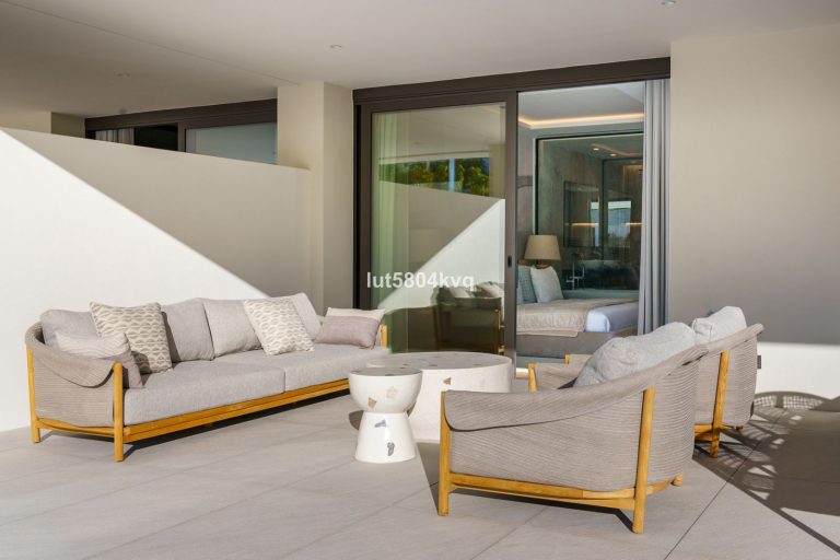 e550d46811b262bbeaf5d852eb6a64b6 - 11