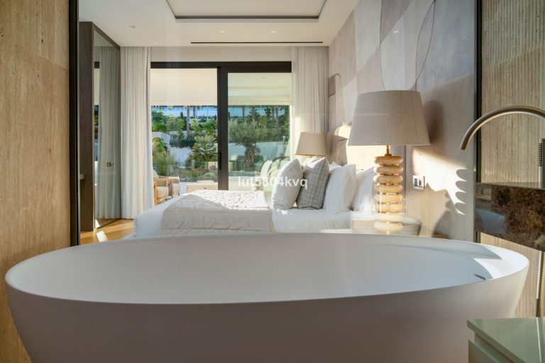 e550d46811b262bbeaf5d852eb6a64b6 - 14