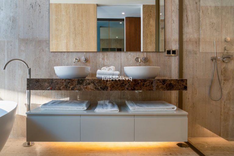 e550d46811b262bbeaf5d852eb6a64b6 - 16