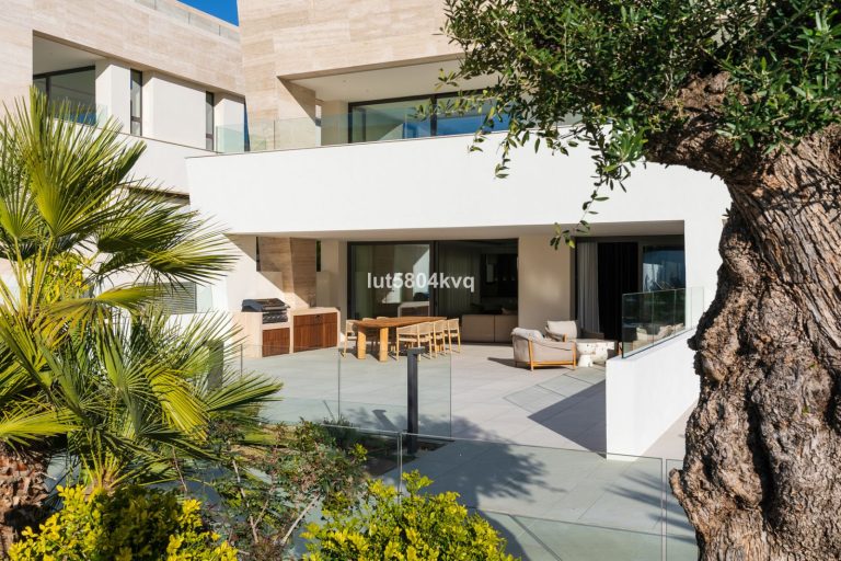 e550d46811b262bbeaf5d852eb6a64b6 - 3