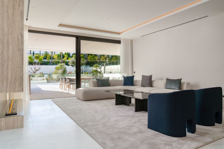 e550d46811b262bbeaf5d852eb6a64b6 - 7