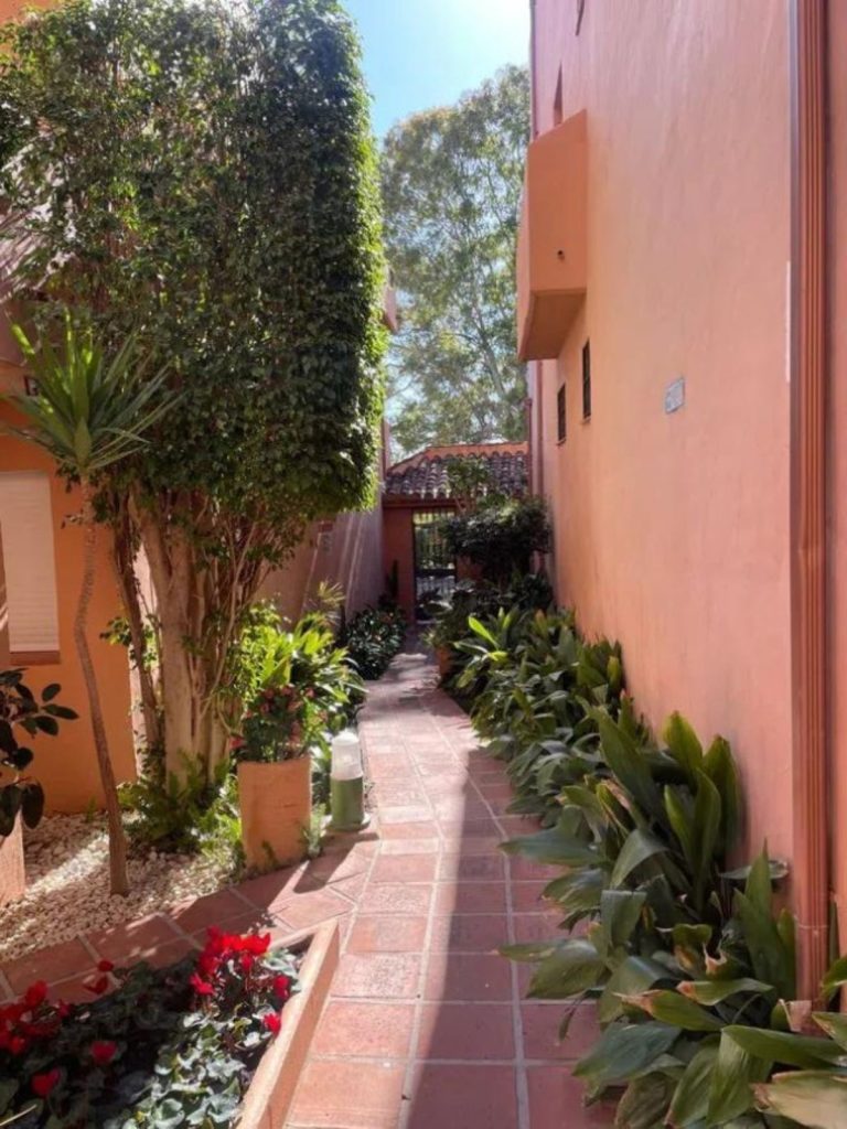 e58588cb6bb8defd09ee8959e4c5e48d - 6