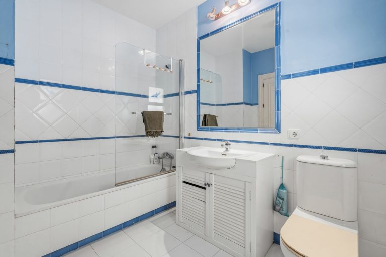 e5efd9392c0e5a76ba7a9c4185673841 - 12