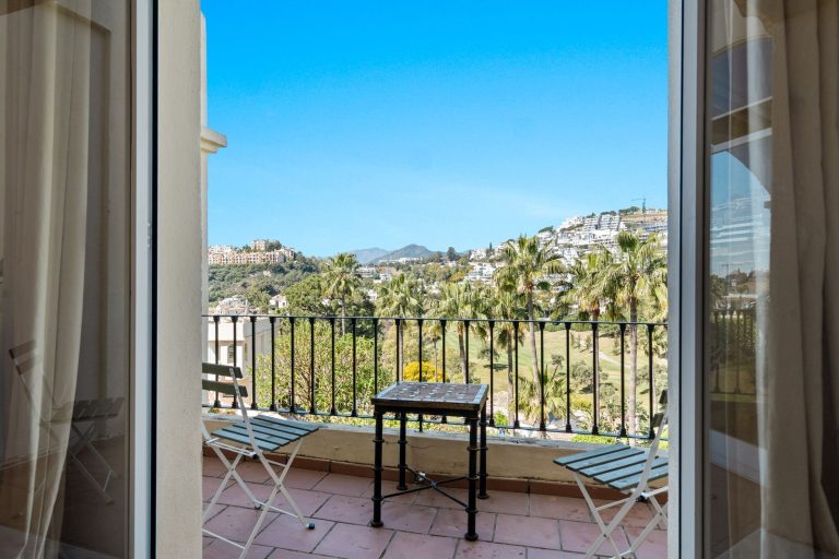 e5efd9392c0e5a76ba7a9c4185673841 - 14