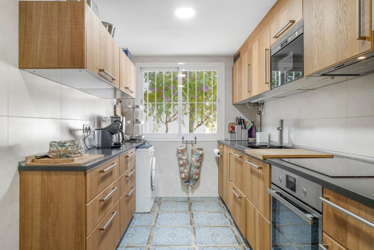 e6ac96c03293d85c75e22e4e34cdcfb2 - 10