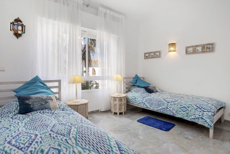 e6ac96c03293d85c75e22e4e34cdcfb2 - 16