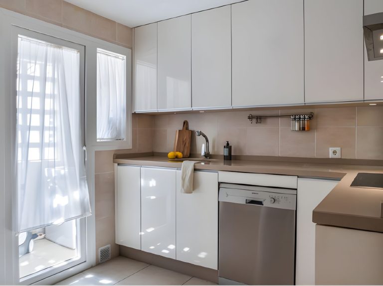 e704af2dcb5d7bf2ade2541c2bb53dd5 - 3