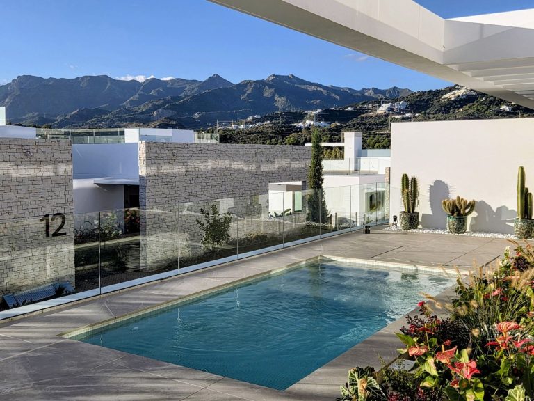 e736f4b099ba1cc928aa4f26da1f9b18 - 10