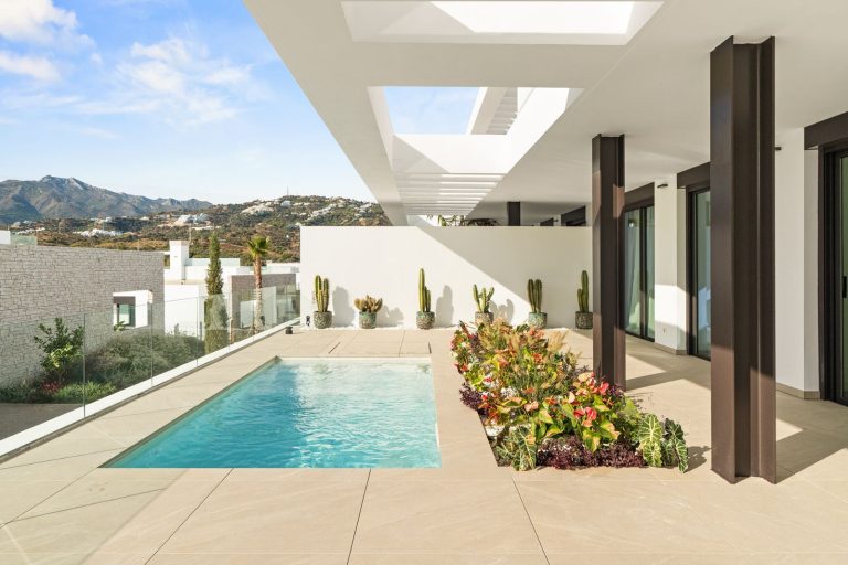 e736f4b099ba1cc928aa4f26da1f9b18 - 11