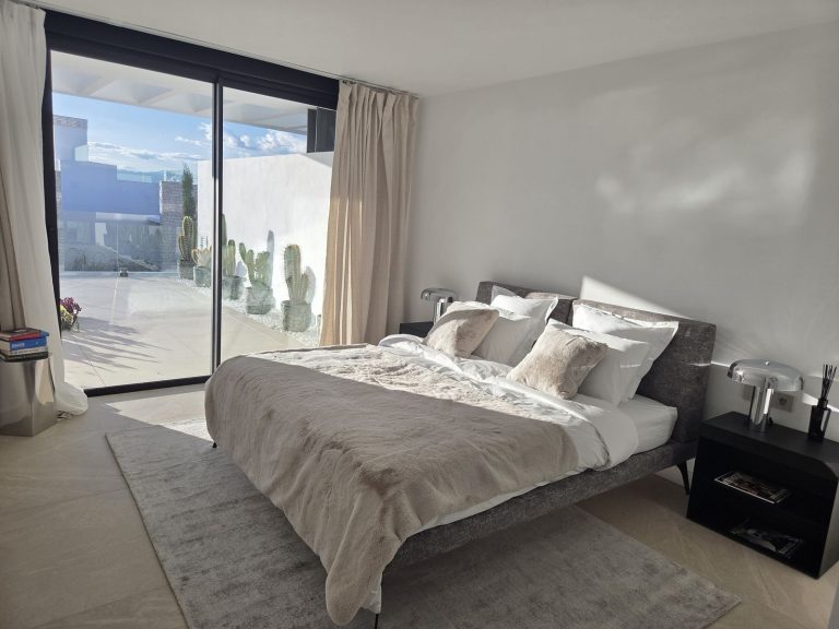 e736f4b099ba1cc928aa4f26da1f9b18 - 13