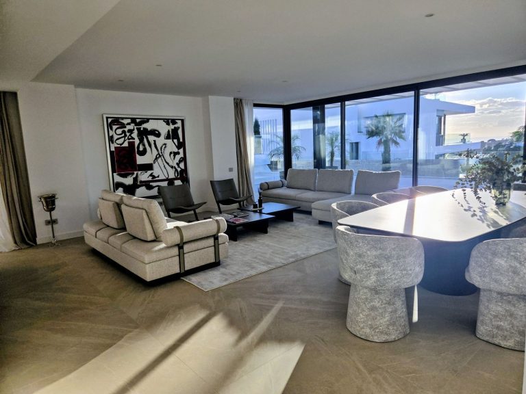 e736f4b099ba1cc928aa4f26da1f9b18 - 2