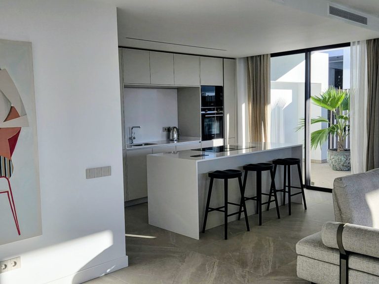 e736f4b099ba1cc928aa4f26da1f9b18 - 3