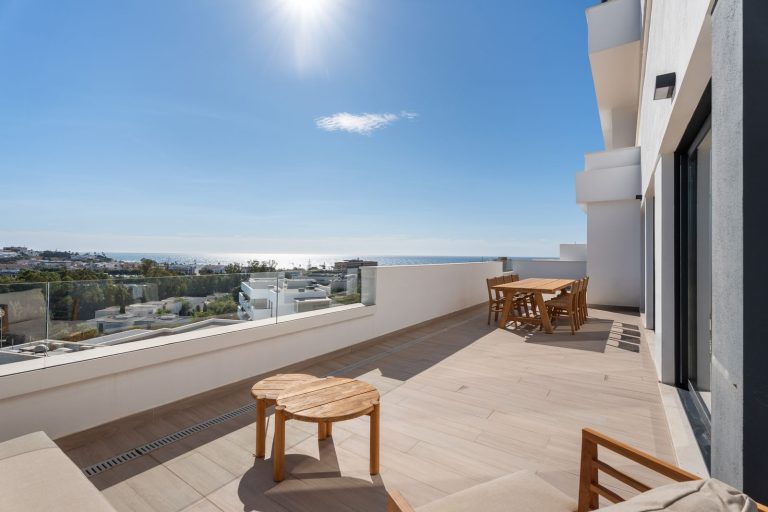 e7f9dbc95a8f14375401ce3439d3b04b - 1