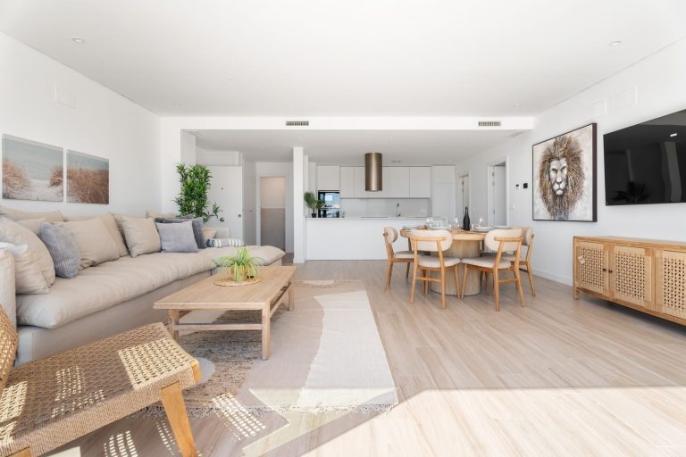 e7f9dbc95a8f14375401ce3439d3b04b - 16