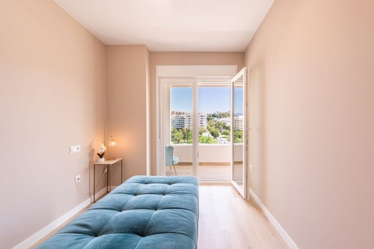 e9332d1a13c263e898499d74a5d019ad - 13