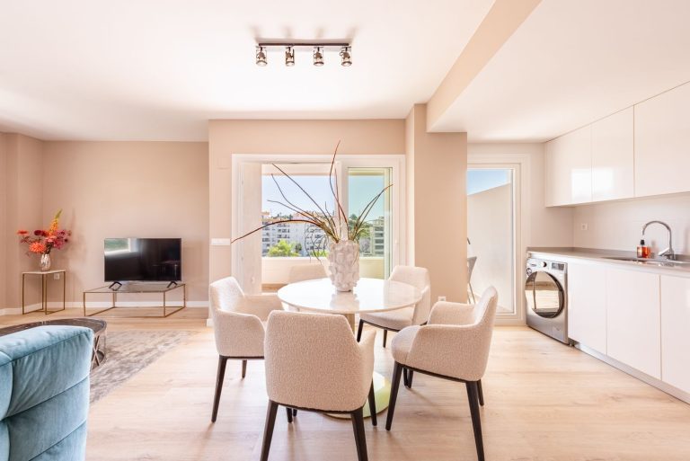 e9332d1a13c263e898499d74a5d019ad - 4