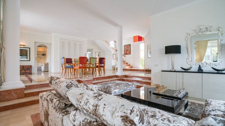 e95e38675594a477d5cc0adcc0cd4640 - 8